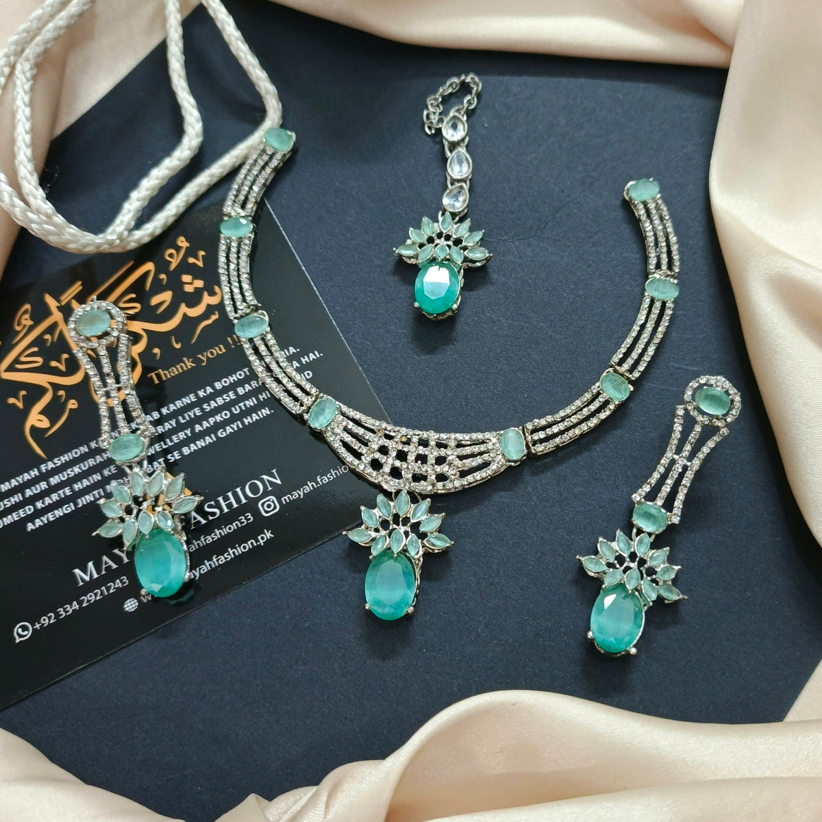 Zircon Jewellery Set with long Earrings