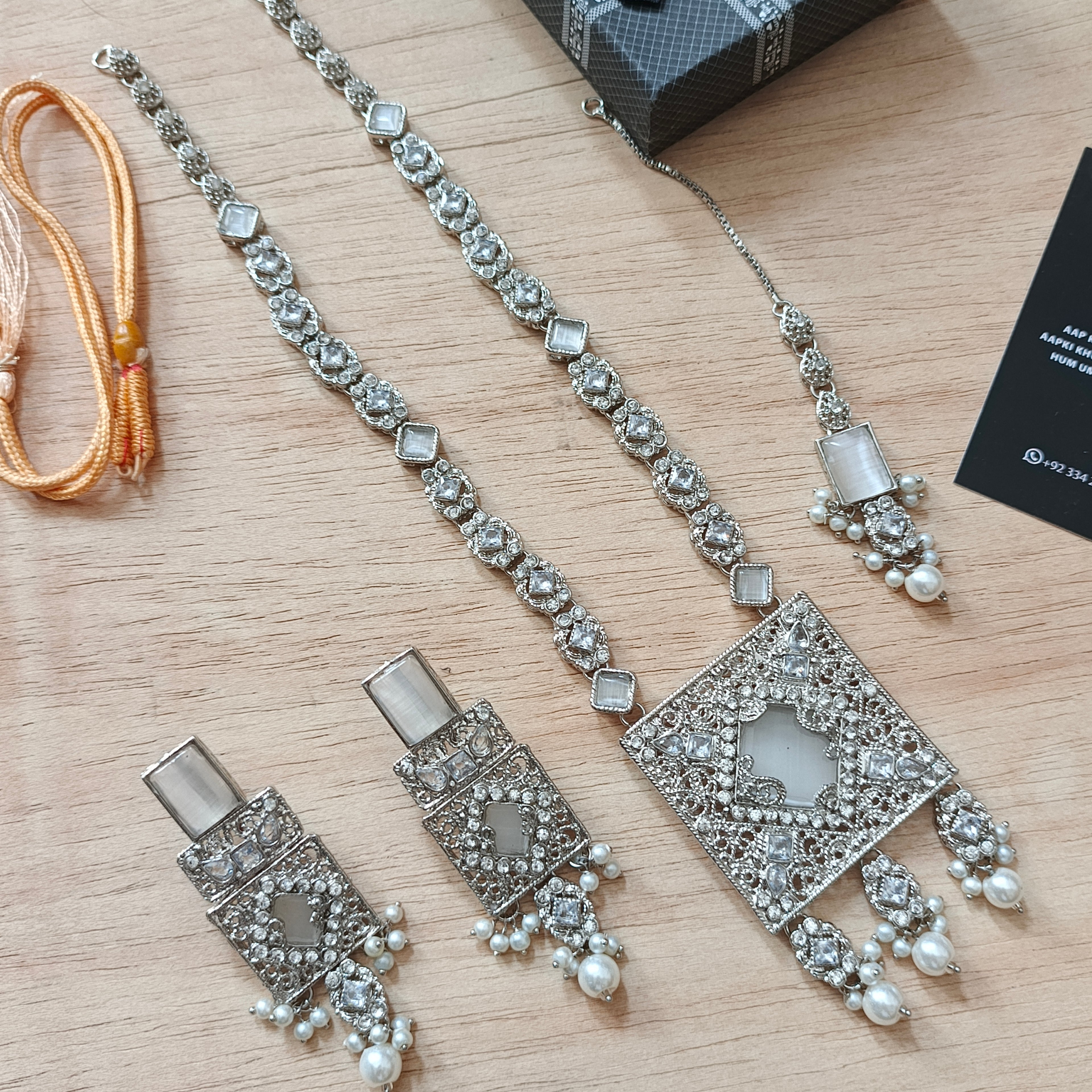 Long Pendant set with earrings and teeka