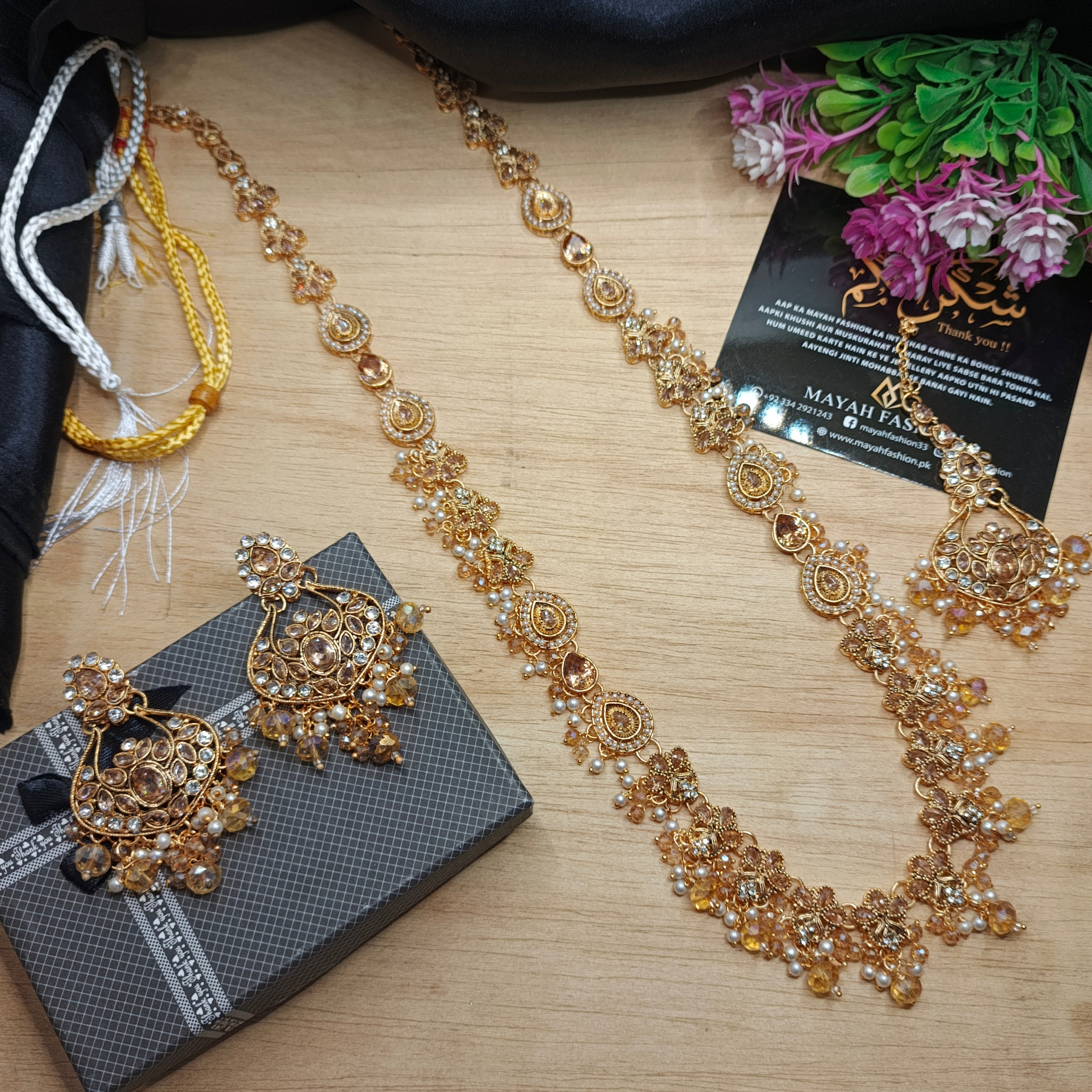 Long Necklace with earrings and teeka