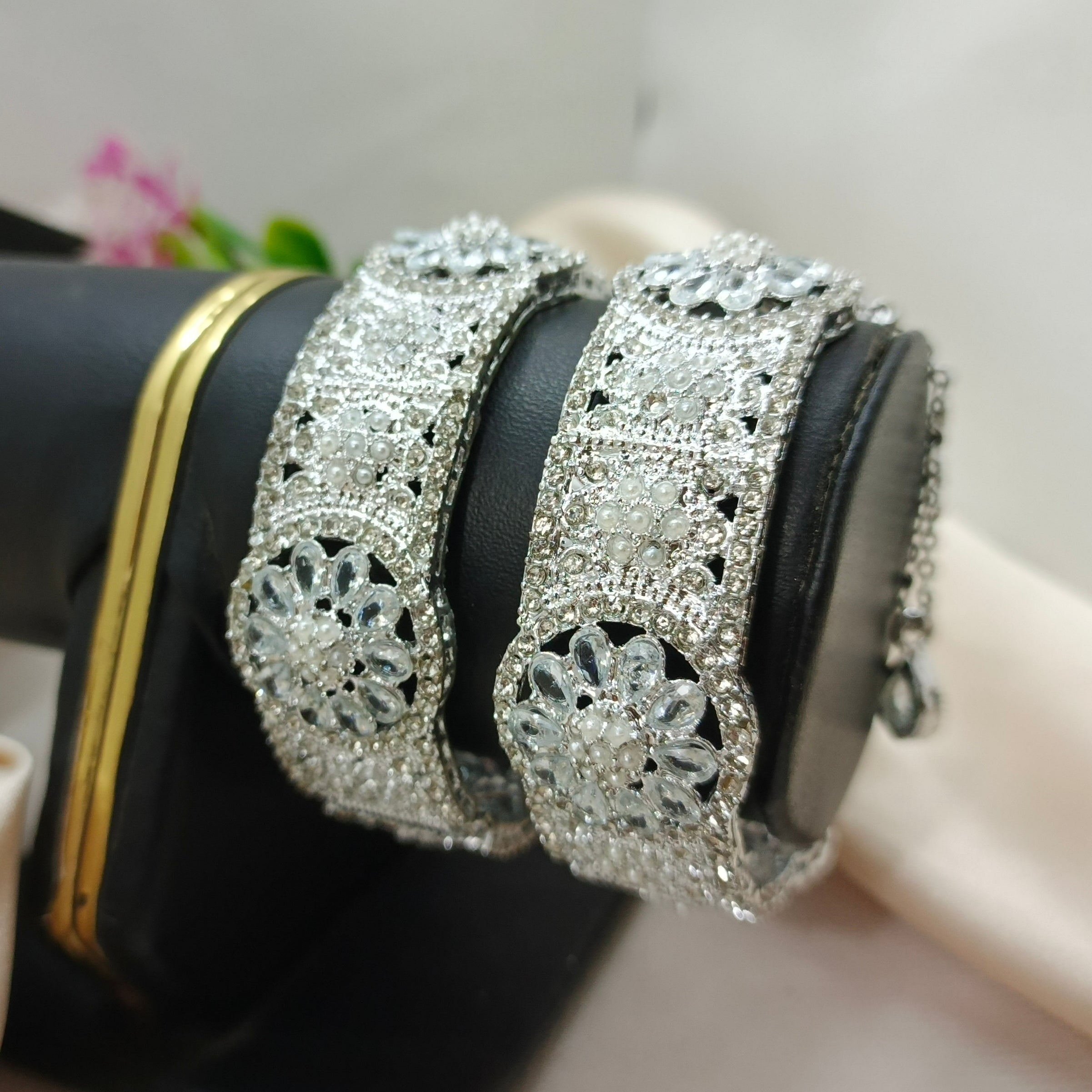 Openable Bangles #104