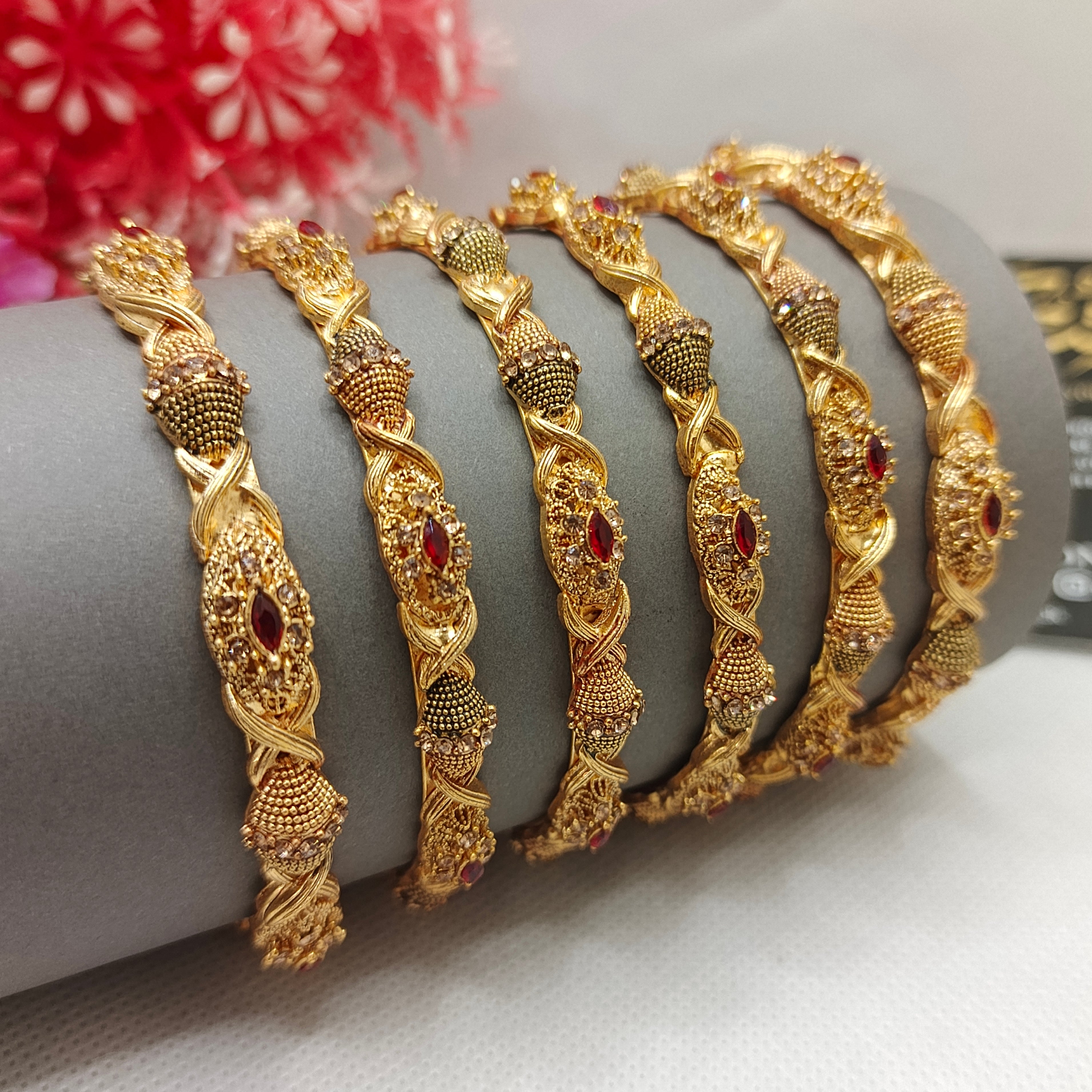 Set of 6 manjoos Bangles
