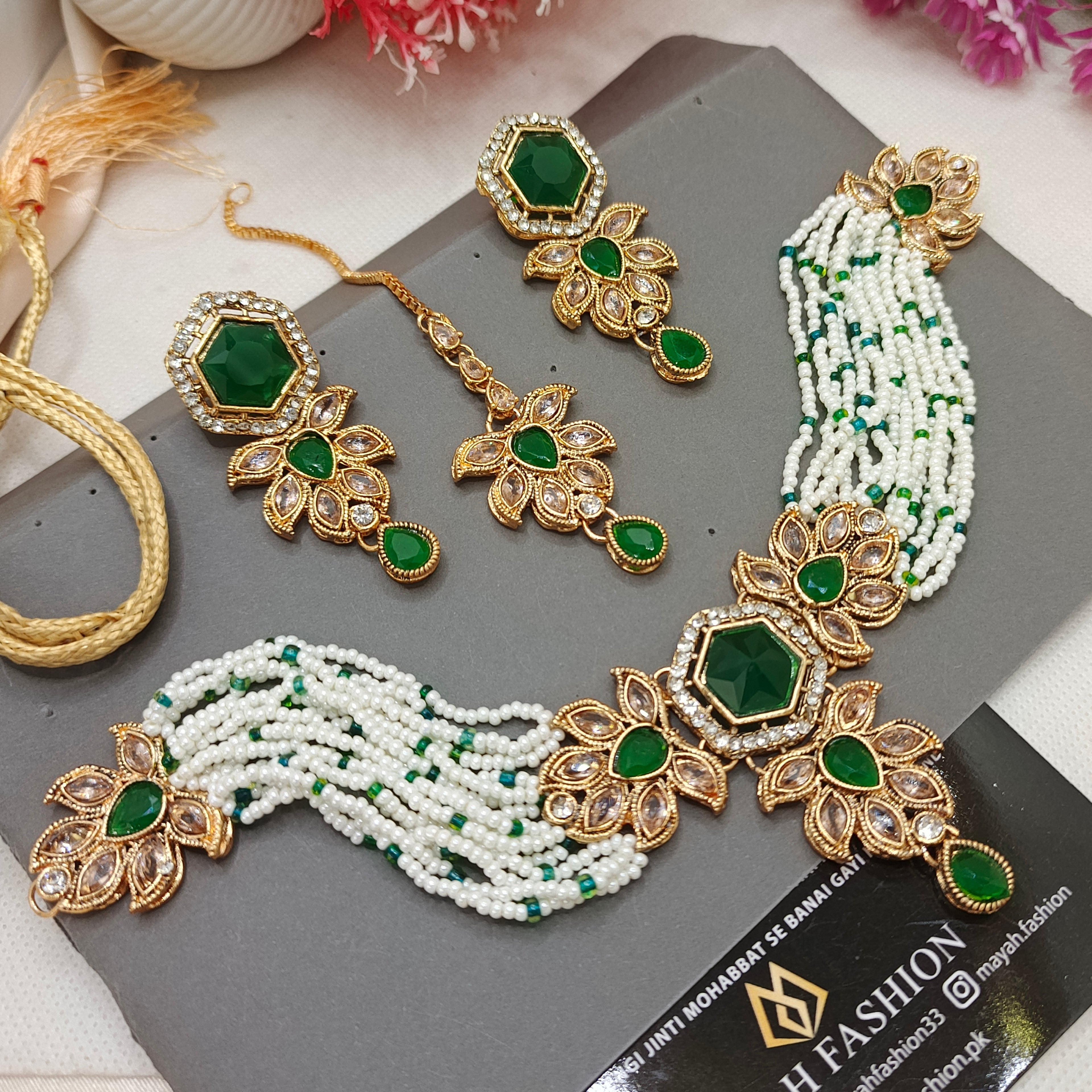 Peroi Chokar set