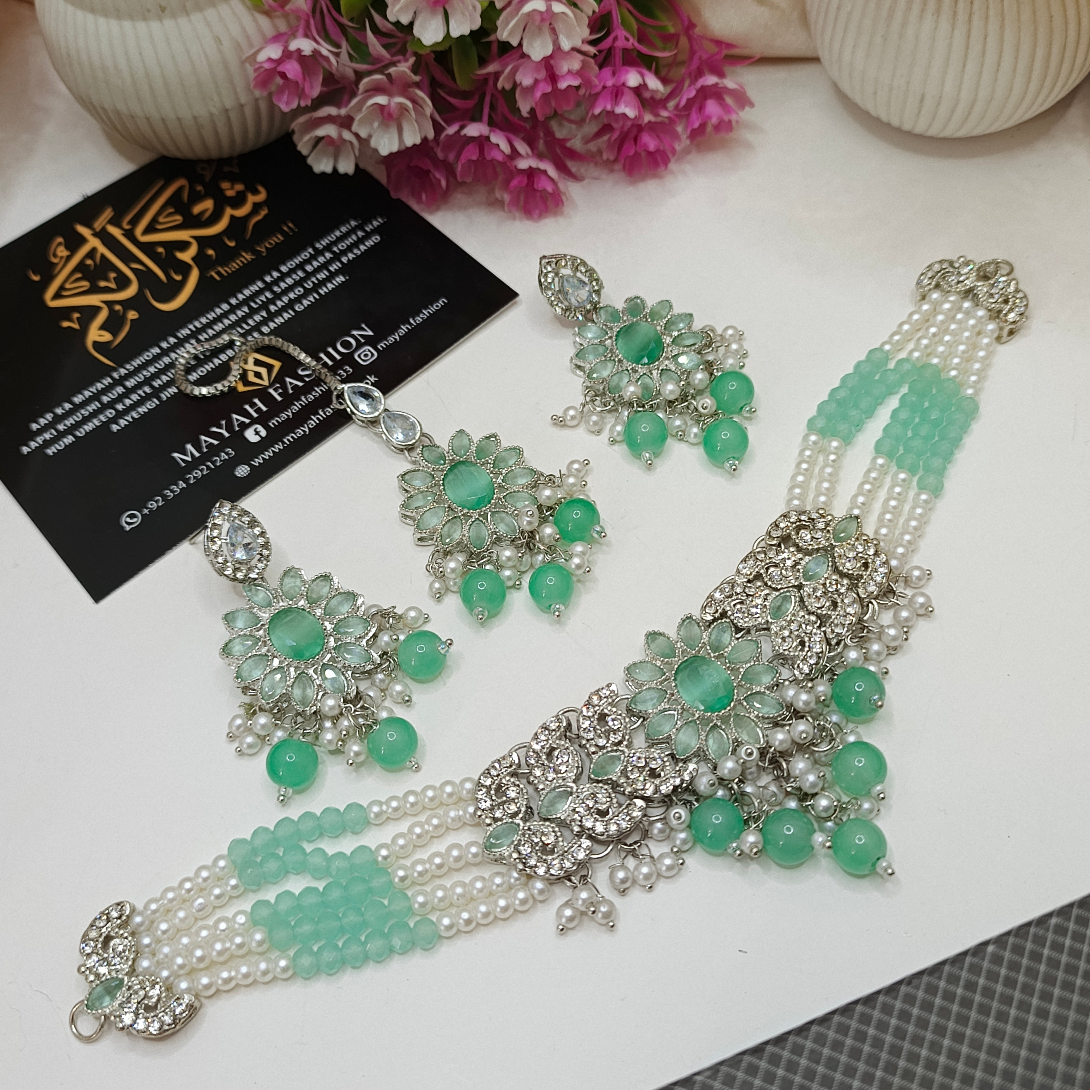 Nazuk Chokar Set