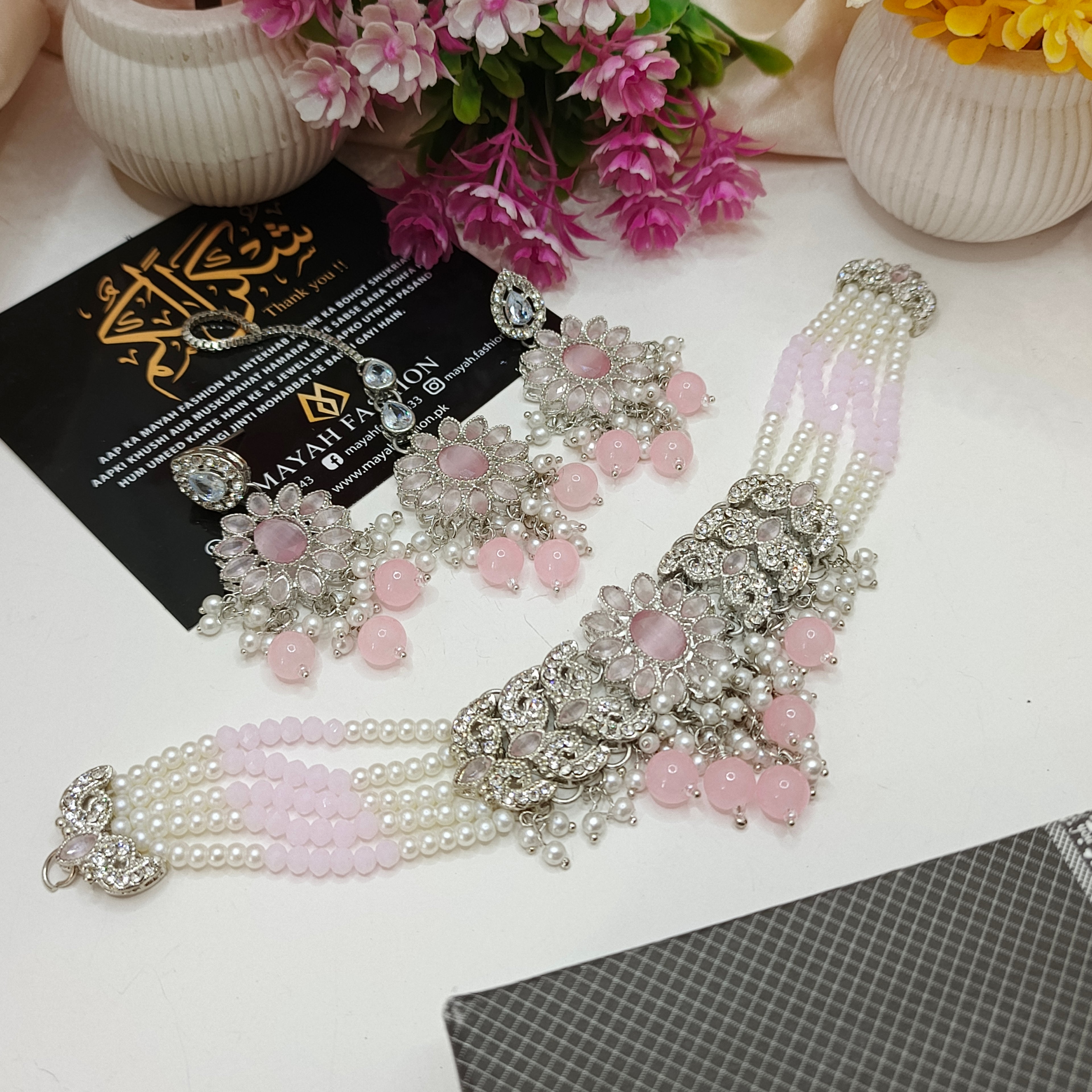 Nazuk Chokar Set