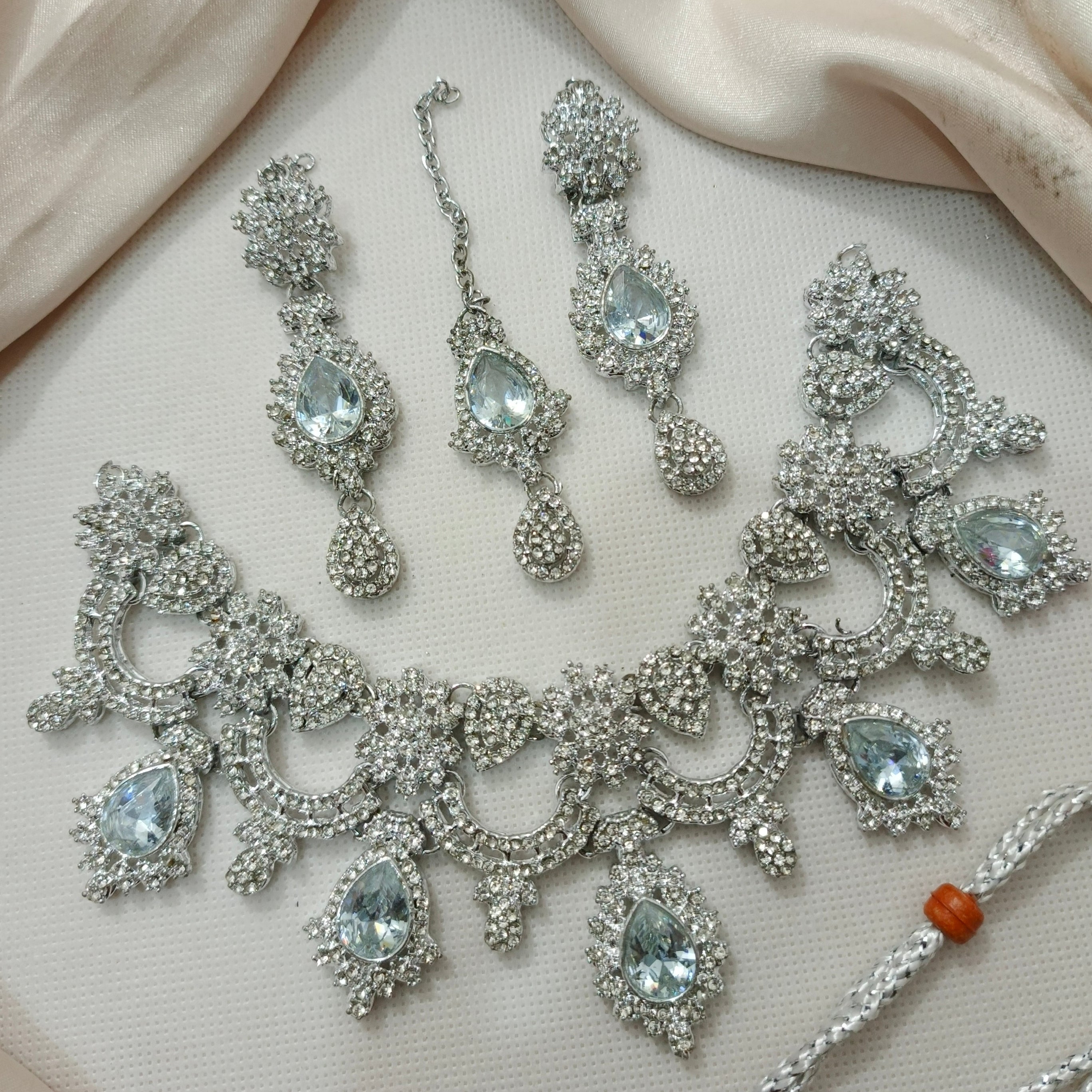 Necklace Set with earrings and teeka