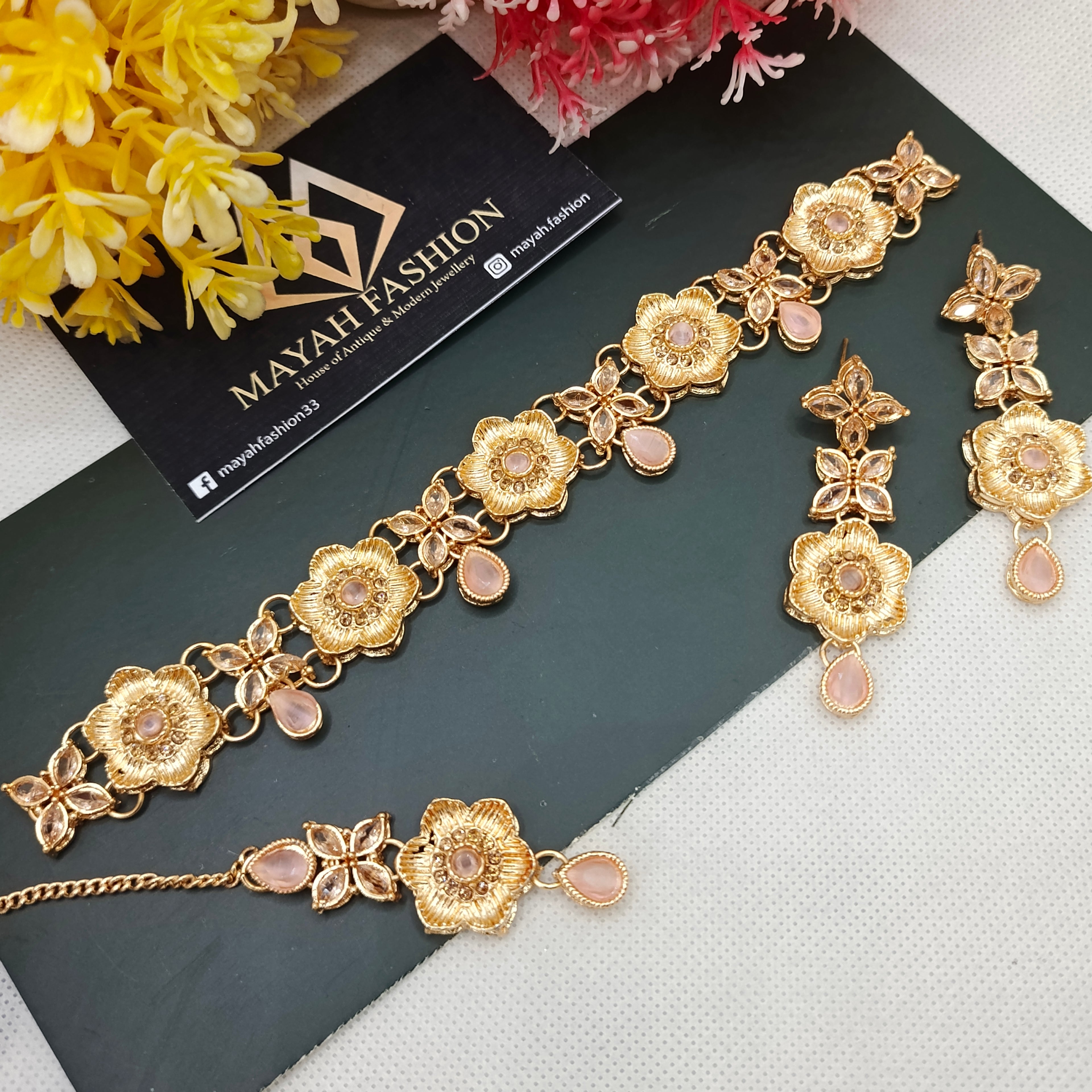 Flower drop Chokar Set