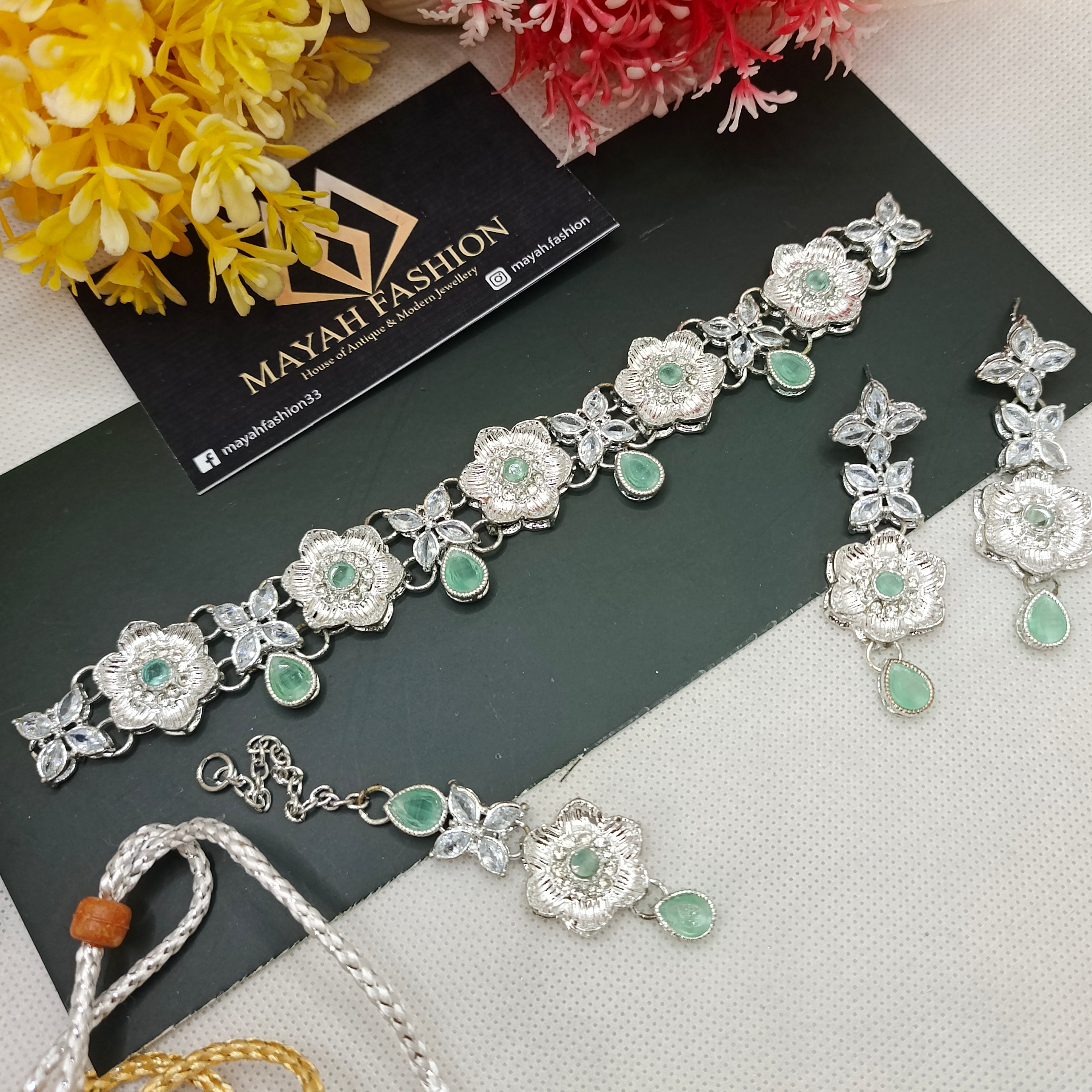 Flower drop Chokar Set