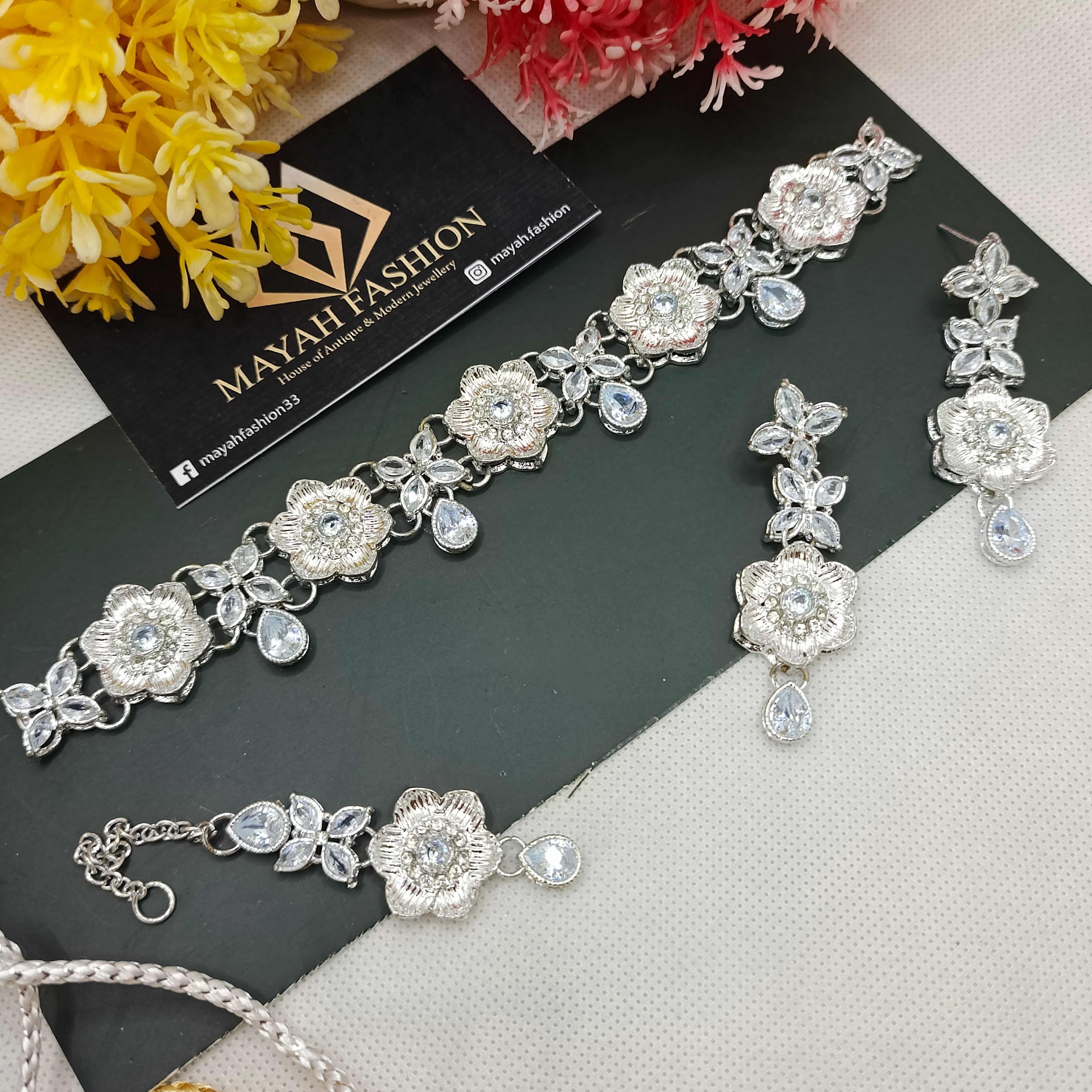 Flower drop Chokar Set