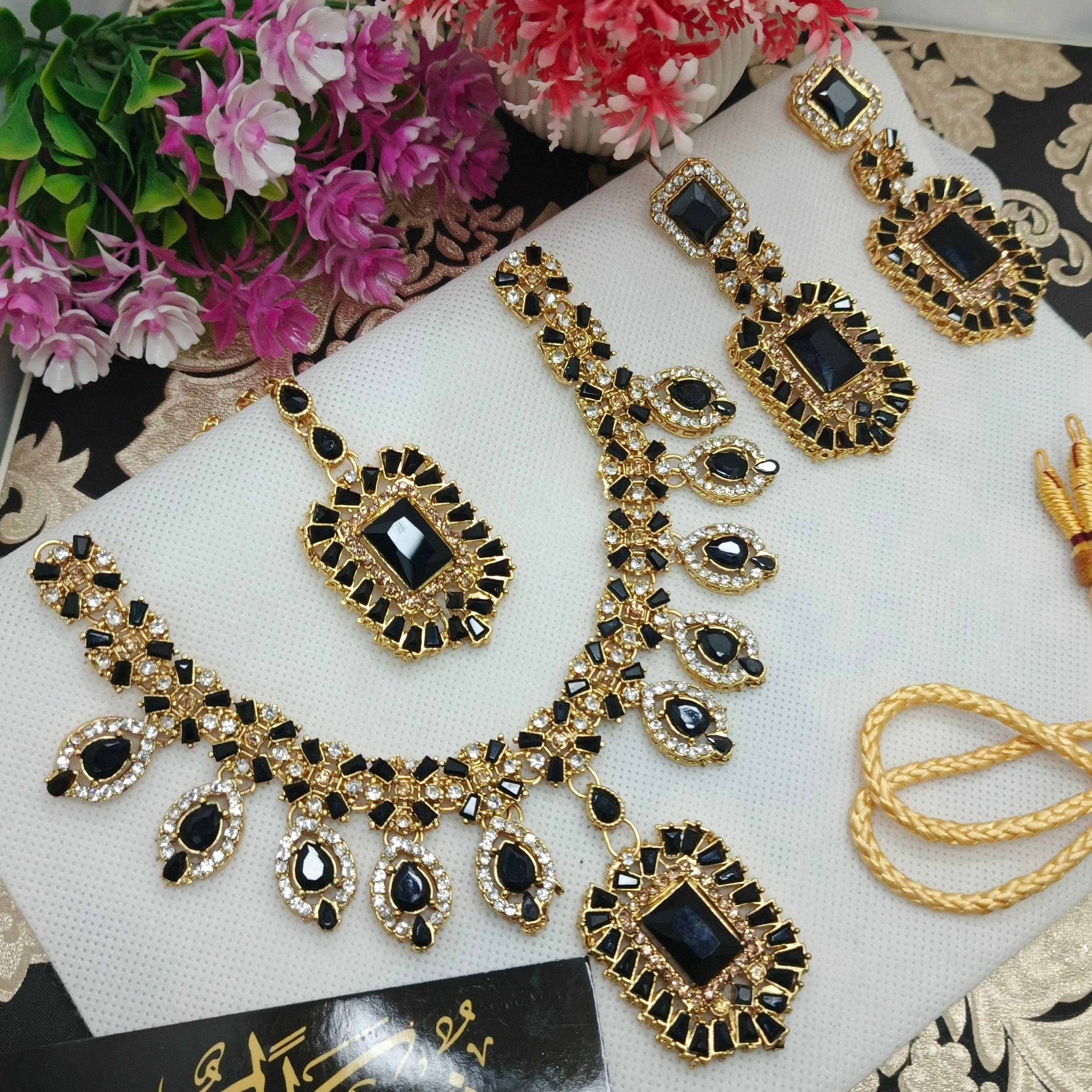 Necklace Set with pendant