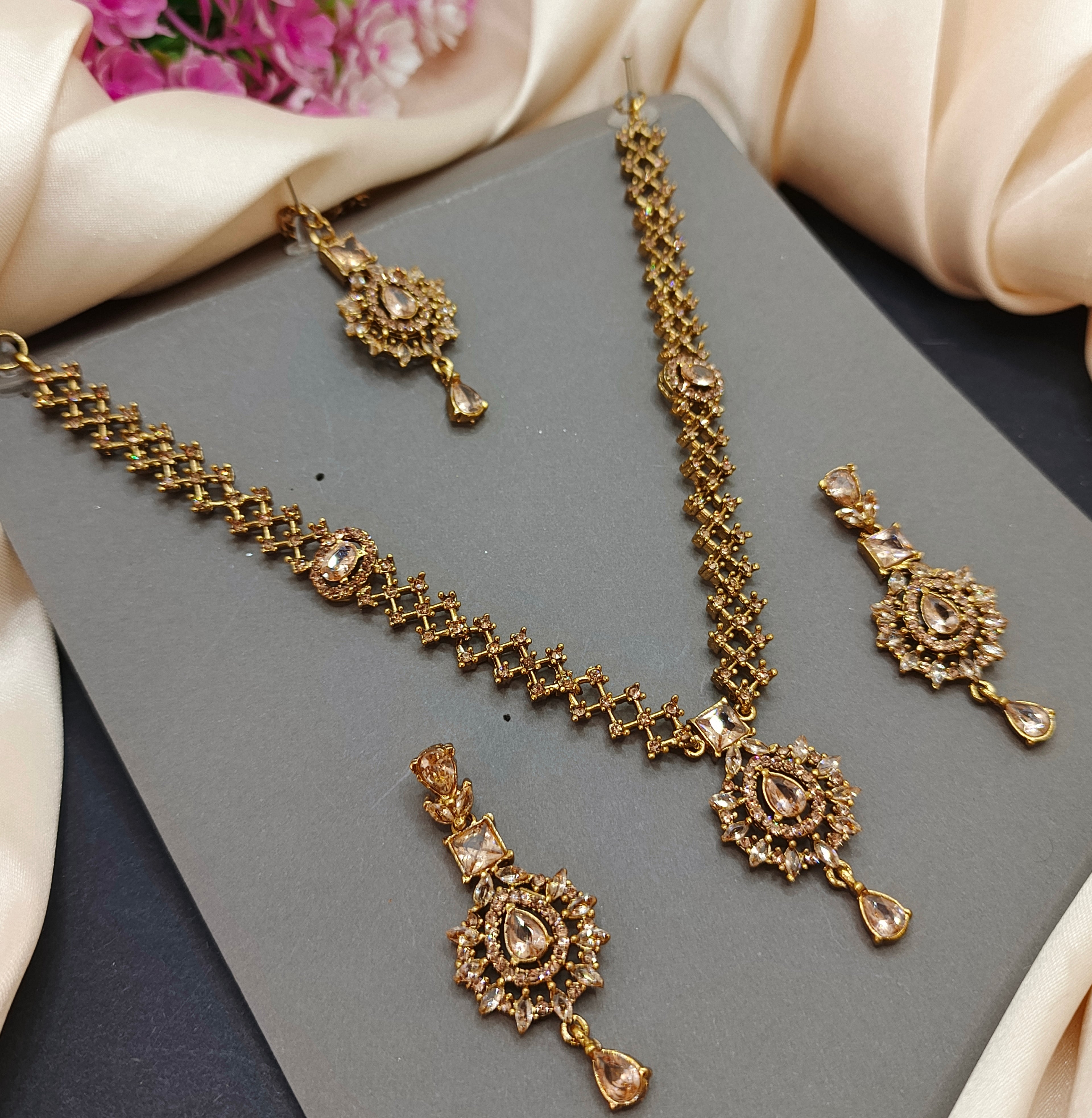 Zircon Set,A.D replica