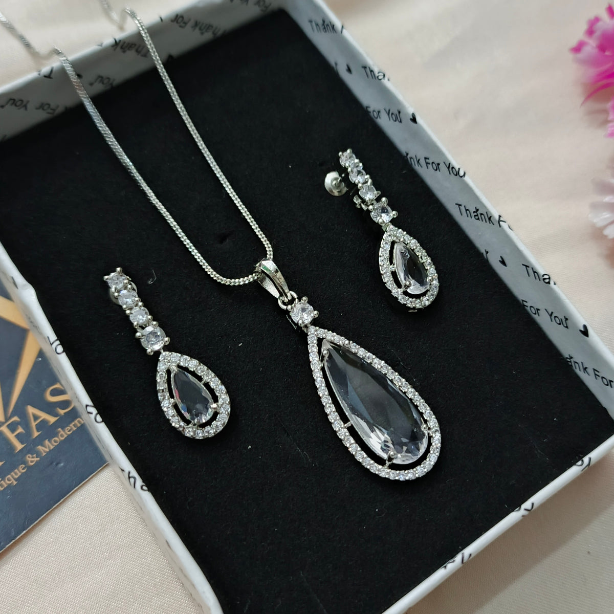 AD jarao pendant set