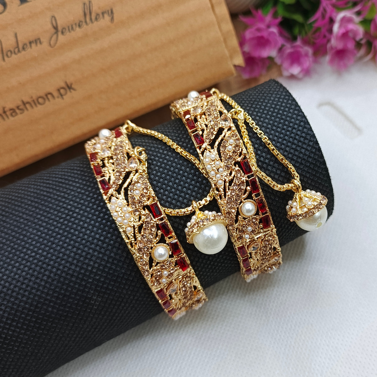 Light style openable Bangles