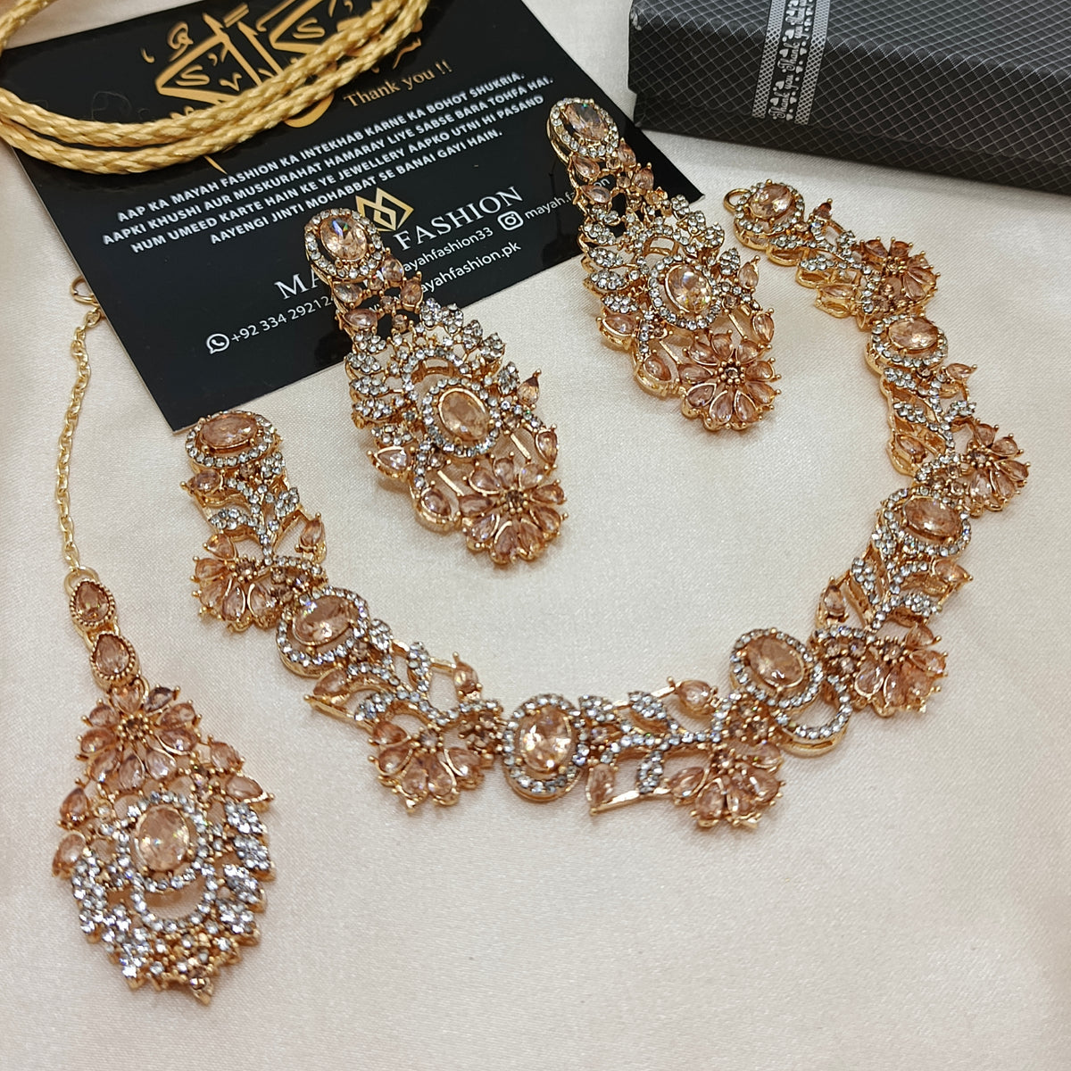Elegant Jewellery Set with full zircon stones
