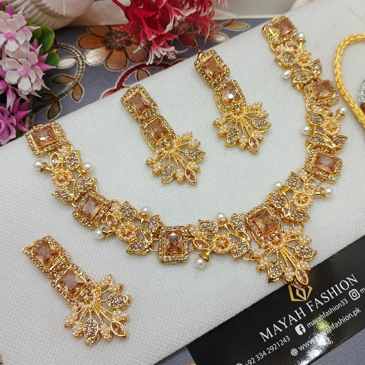 Bronchus Necklace Set with earrings and teeka ❣️