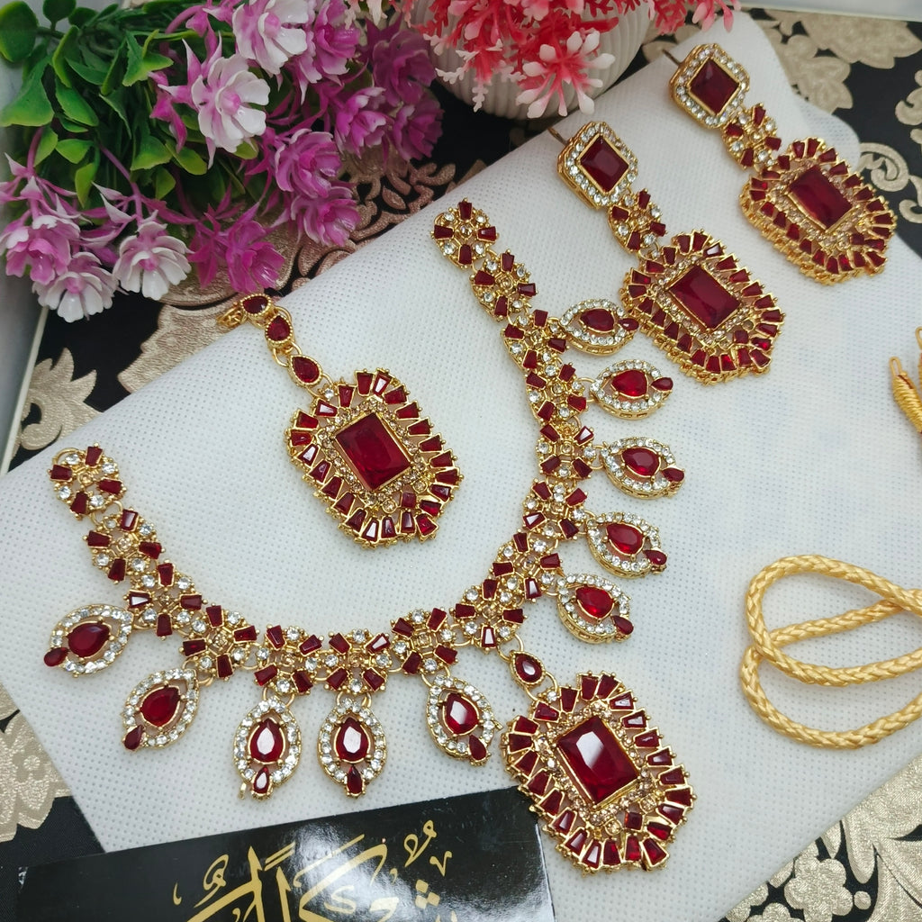Necklace Set with pendant