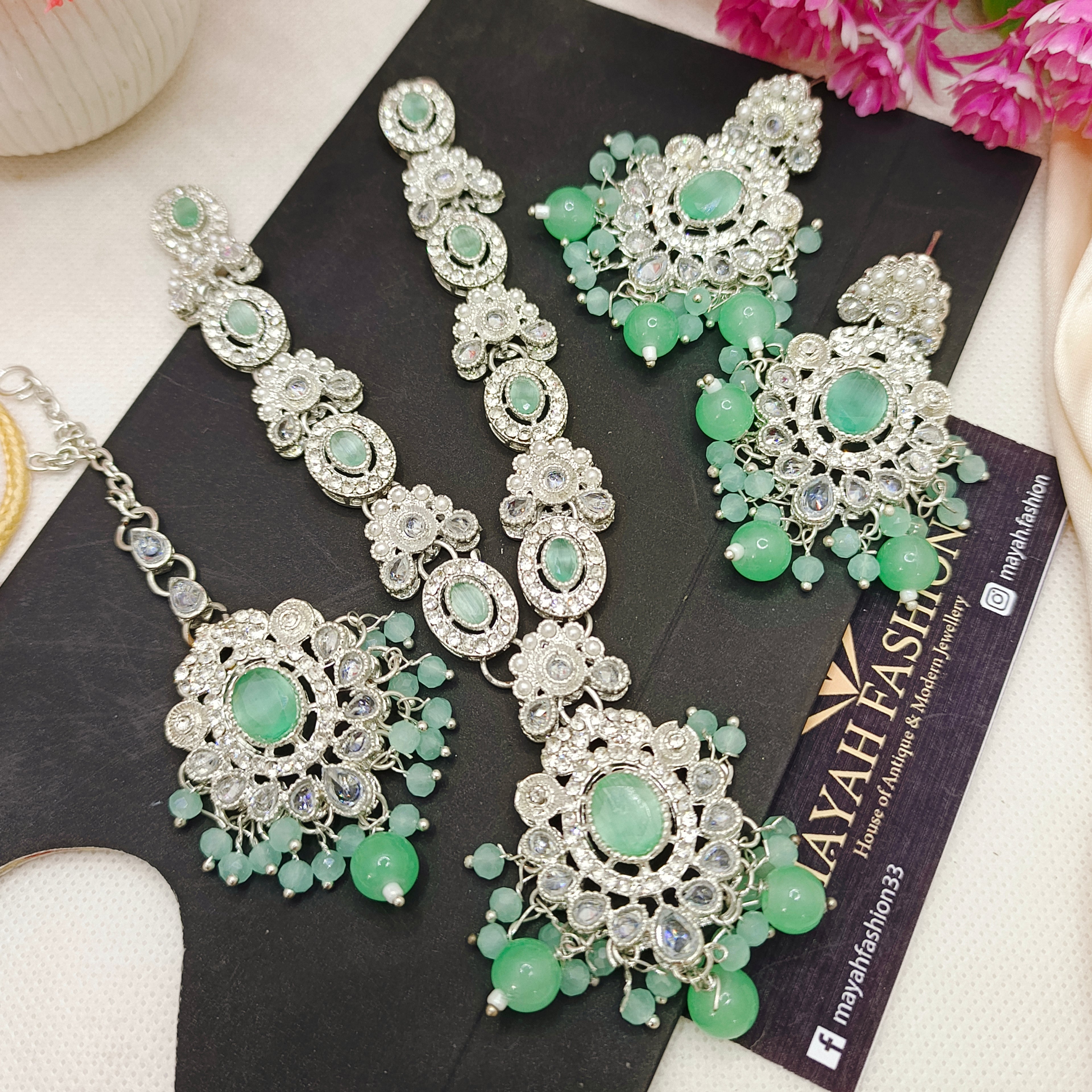 Delicate jewellery Set